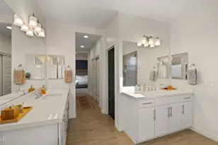 4724 E Parkside Ln, Phoenix, AZ 85050 - Photo 12