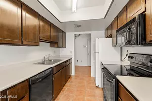2934 N Casa Tomas Ct, Phoenix, AZ 85016 - Photo 8