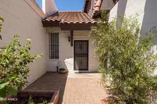 2934 N Casa Tomas Ct, Phoenix, AZ 85016 - Photo 2