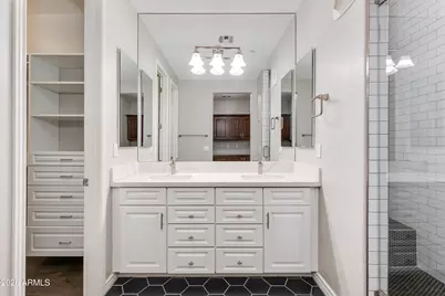 2449 E Montecito Avenue, Phoenix, AZ 85016 - Photo 12