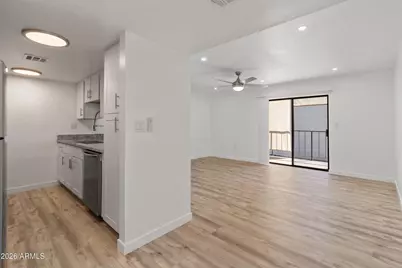 3033 E Devonshire Avenue #2033, Phoenix, AZ 85016 - Photo 1