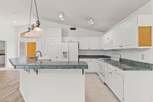 8368 W Paradise Dr, Peoria, AZ 85345 - Photo 8
