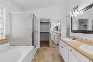 8368 W Paradise Dr, Peoria, AZ 85345 - Photo 14
