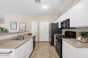 6402 W Edgemont Ave, Phoenix, AZ 85035 - Photo 8