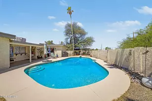 1132 E Village Circle Dr, Phoenix, AZ 85022 - Photo 40