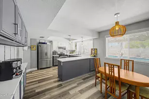 1132 E Village Circle Dr, Phoenix, AZ 85022 - Photo 18