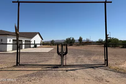 22227 W Dixileta Drive, Wittmann, AZ 85361 - Photo 38