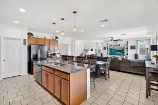 18533 W Mescal St, Surprise, AZ 85388 - Photo 10