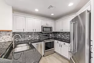 7887 N 16th St, Phoenix, AZ 85020 - Photo 12