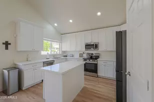4266 E Millbrae Ln, Gilbert, AZ 85234 - Photo 14