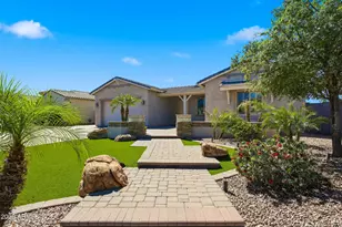 9743 W Desert Elm Ln, Peoria, AZ 85383 - Photo 2