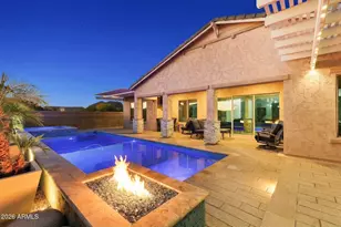 9743 W Desert Elm Ln, Peoria, AZ 85383 - Photo 2