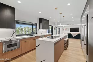 910 E Kaler Dr, Phoenix, AZ 85020 - Photo 12