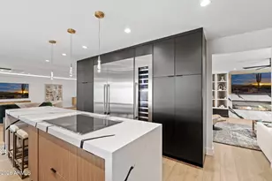 910 E Kaler Dr, Phoenix, AZ 85020 - Photo 14
