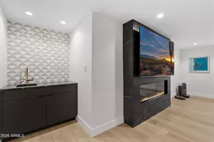 910 E Kaler Dr, Phoenix, AZ 85020 - Photo 36