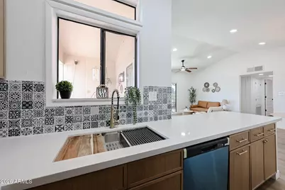 6550 N 47th Avenue #212, Glendale, AZ 85301 - Photo 16