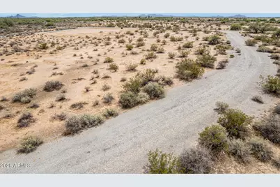 3025 N Hualapai Drive #3, Eloy, AZ 85131 - Photo 1