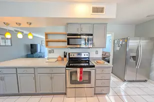 10214 W Clair Dr, Sun City, AZ 85351 - Photo 10