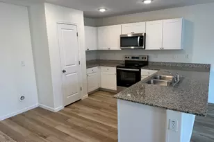 10574 W Catalina Dr, Arizona City, AZ 85123 - Photo 4