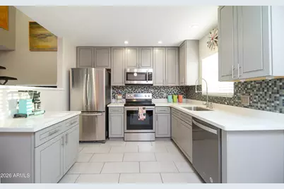 1057 E Butler Drive #B4, Phoenix, AZ 85020 - Photo 8