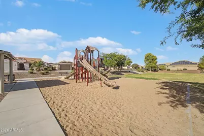18471 W Paradise Lane, Surprise, AZ 85388 - Photo 74