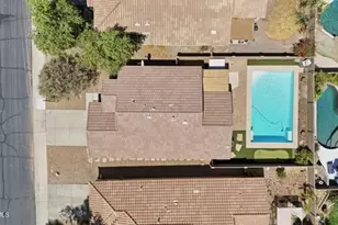 43708 W Bedford Dr, Maricopa, AZ 85138 - Photo 2