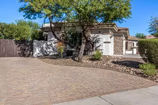 9246 W Molly Ln, Peoria, AZ 85383 - Photo 6