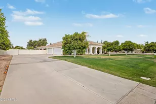 2266 N Lemon St, Mesa, AZ 85215 - Photo 6