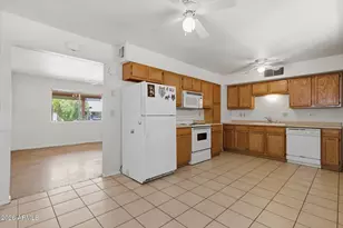 713 S Sycamore St, Mesa, AZ 85202 - Photo 10