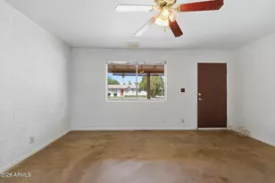 713 S Sycamore St, Mesa, AZ 85202 - Photo 4