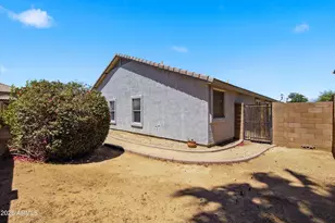 2933 W Maldonado Rd, Phoenix, AZ 85041 - Photo 26