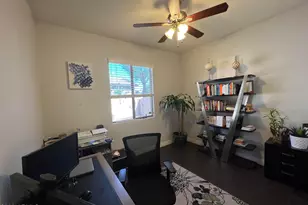 4831 E Robin Ln, Phoenix, AZ 85054 - Photo 18