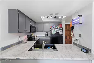 122 S Hardy Dr, Tempe, AZ 85281 - Photo 4