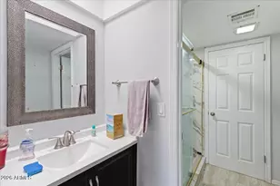 122 S Hardy Dr, Tempe, AZ 85281 - Photo 16