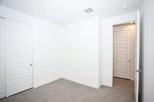 2250 E Kelly Dr, Gilbert, AZ 85298 - Photo 18