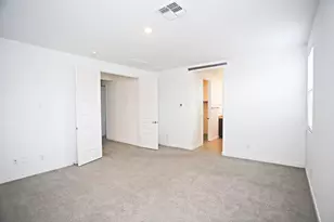 2250 E Kelly Dr, Gilbert, AZ 85298 - Photo 24
