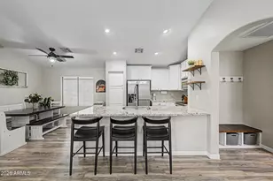23528 N El Frio Ct, Sun City, AZ 85373 - Photo 8