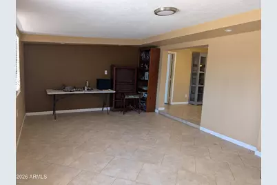 812 E Desert Drive N, Phoenix, AZ 85042 - Photo 10