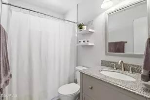 1934 W Kristal Way, Phoenix, AZ 85027 - Photo 12