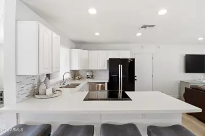 1934 W Kristal Way, Phoenix, AZ 85027 - Photo 6
