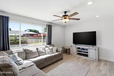 1934 W Kristal Way, Phoenix, AZ 85027 - Photo 10