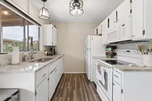 3133 W Runion Dr, Phoenix, AZ 85027 - Photo 8