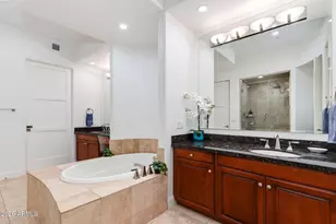 8 E Biltmore Estate, Phoenix, AZ 85016 - Photo 26