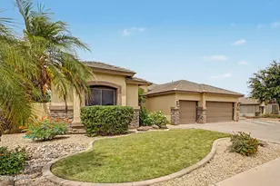 6720 S Crestview Dr, Gilbert, AZ 85298 - Photo 4