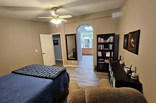 2121 N Center St, Mesa, AZ 85201 - Photo 12