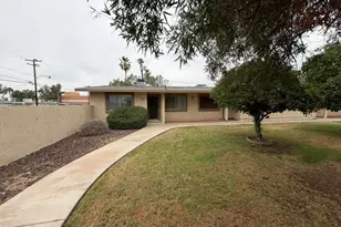 10639 W Coggins Dr, Sun City, AZ 85351 - Photo 1