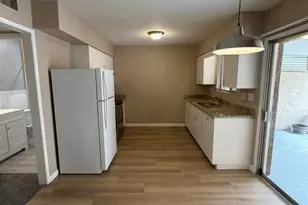 10639 W Coggins Dr, Sun City, AZ 85351 - Photo 6
