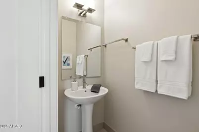 1400 E Bethany Home Road #Unit 22, Phoenix, AZ 85014 - Photo 16
