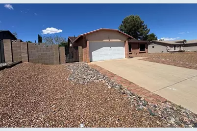 4877 Los Reyes Drive, Sierra Vista, AZ 85635 - Photo 2
