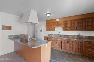 4717 N 79th Ln, Phoenix, AZ 85033 - Photo 8